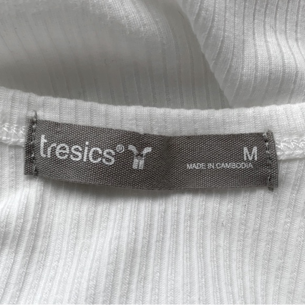 Tresics Ribbed Cropped Tank Top - Picture 4 of 5